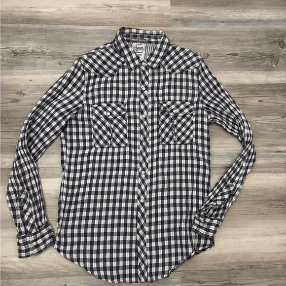 44MM Gray and White button down with pearl snap buttons - Picture 1 of 7